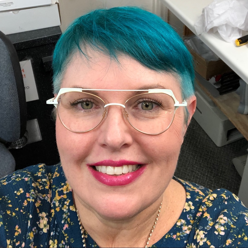 Meet your Posher, Sharon